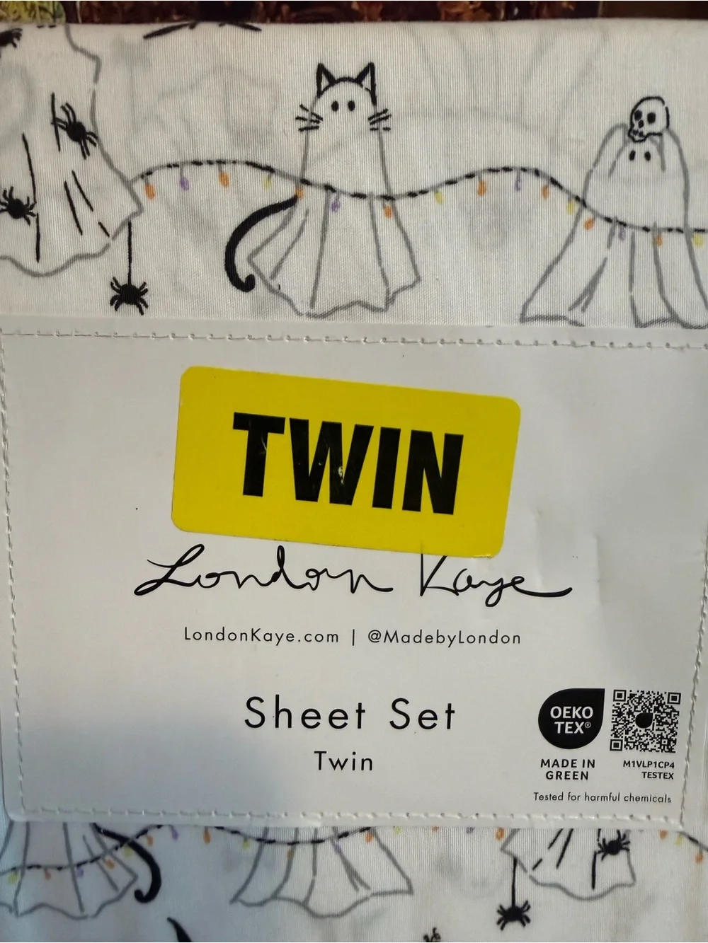 Ghost Trick or Treat Twin Sheet Set Halloween Summerween NWT London Kaye